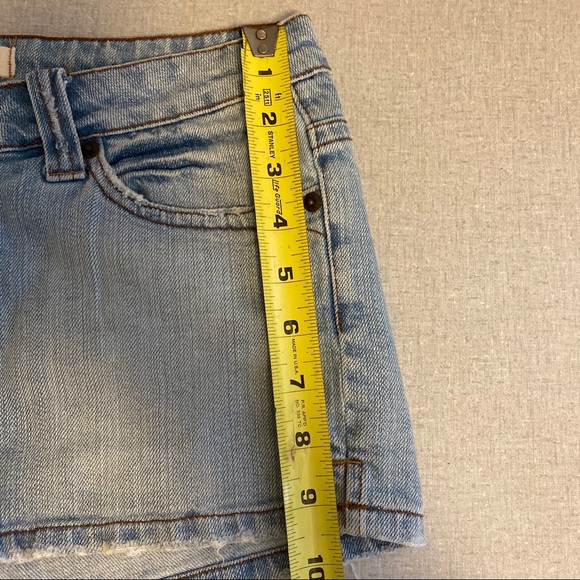 Cute Distressed Jean Shorts 💙🔥 - Picture 5 of 7